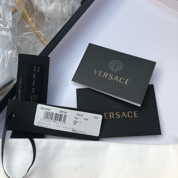 🚫SOLD🚫 Versace Medusa Palazzo Heel Pumps 35 - Picture 4 of 5